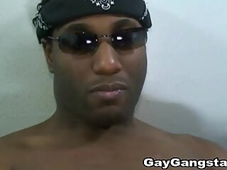Siyahi yarrak eşcinsel gangster pis mastürbasyon