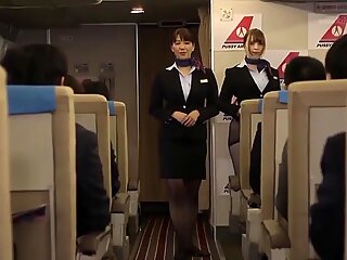 Forró japán női légitársaság szexuális szolgáltatásokat nyújt üzletembereknek