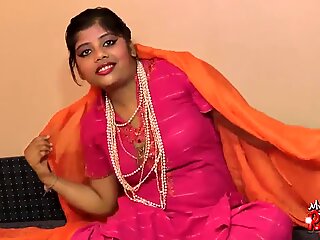 Kuksuging på kamera med indisk jente
