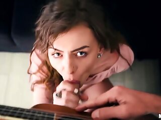 Lad seduces a cutie with a ukulele into a jako čukane - Алекс Блейк и Шик Рубино