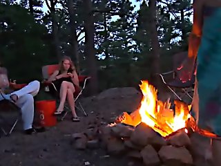 Bag Kulisserne - Camping med den rigtige Colorado Piger