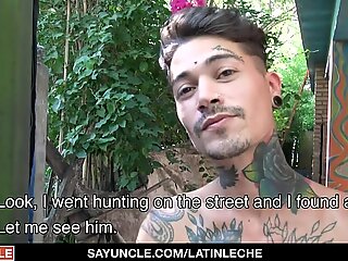 Latinleche - اللاتينيون الموشومون يمارسون الجنس مع بعضهم البعض في الحديقة